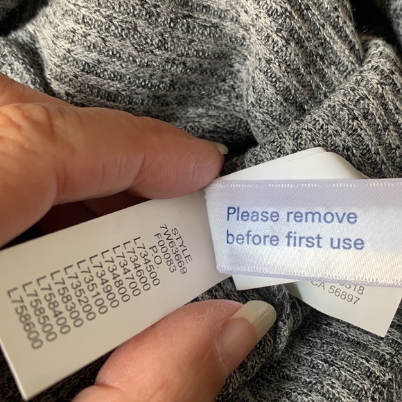 Lucky Brand Sweater - Size XS - Never Worn - Excellent Condition - Picture 6 of 8